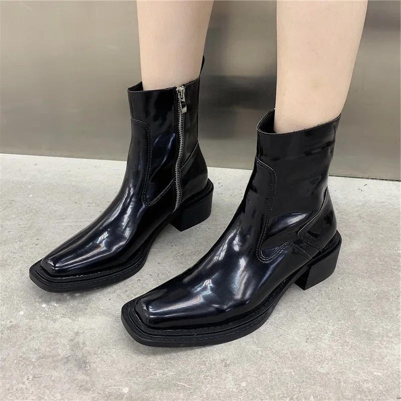 Ботинки женские, как уродливые, из лакированной кожи, модные, в британском стиле, цвет красный 
Ботинки женские, как уродливые, из лакированной кожи, модные, в британском стиле, цвет красный