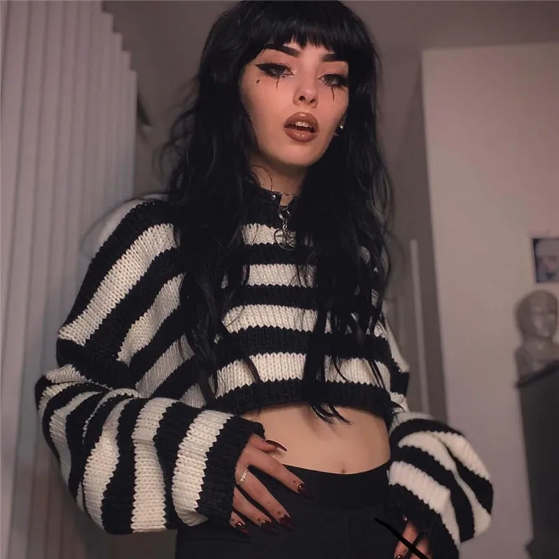 Women Knitted Cropped Sweater Spring Autumn Loose Stripe Pattern Round Collar Long Sleeve Pullovers Fashion Casual Knitwear
Women Knitted Cropped Sweater Spring Autumn Loose Stripe Pattern Round Collar Long Sleeve Pullovers Fashion Casual Knitwear