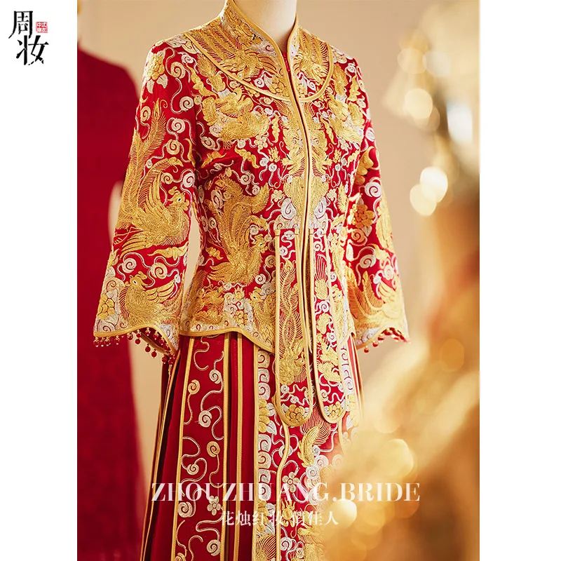 Традиционное платье с вышивкой дракона и феникса, костюм Тан, китайское свадебное платье для невесты, старинный костюм, потрясающая одежда
Традиционное платье с вышивкой дракона и феникса, костюм Тан, китайское свадебное платье для невесты, старинный костюм, потрясающая одежда