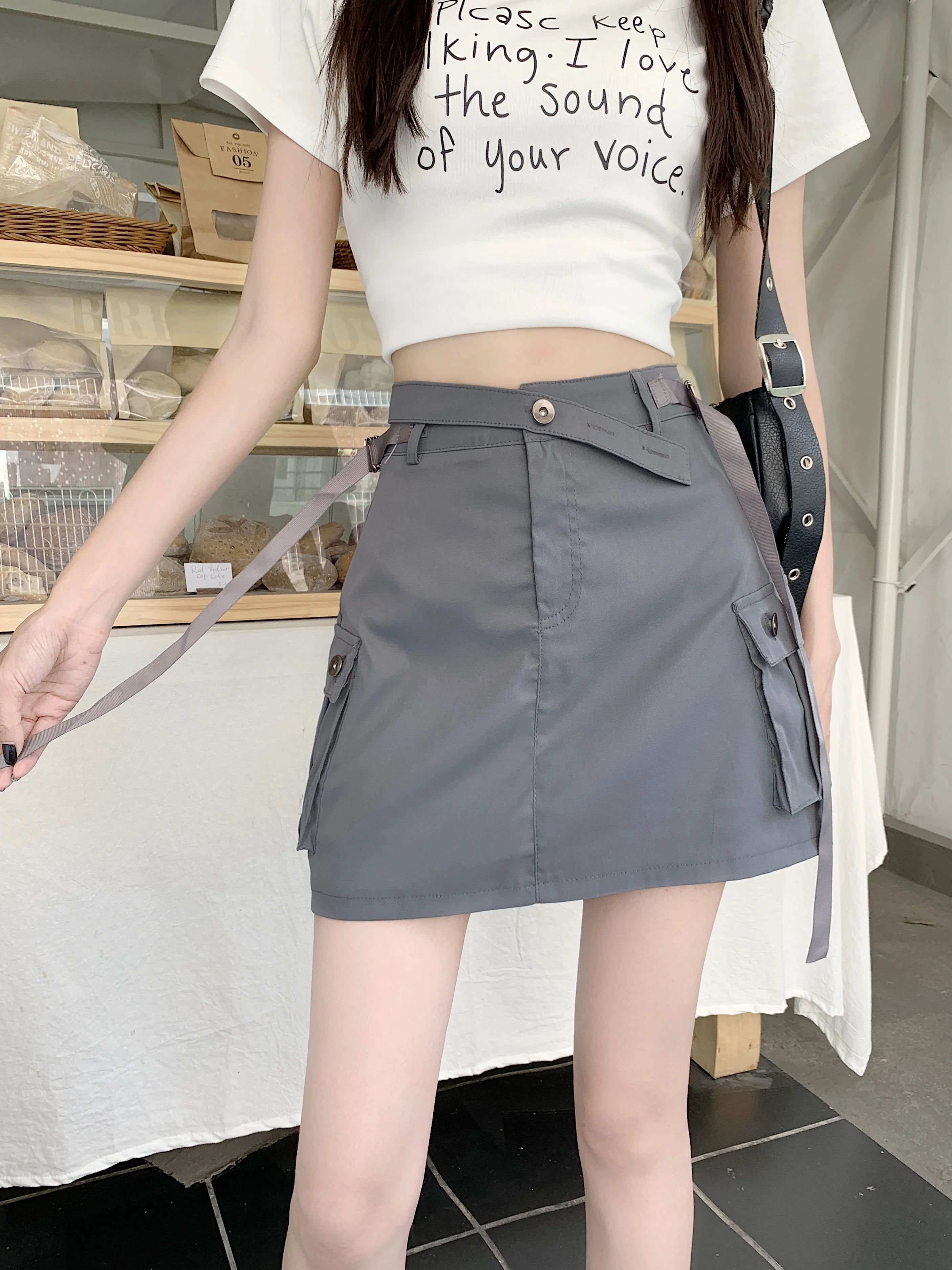 Grey Mini Skirts Womens 2023 High Waist Cargo Skirt Fashion Summer Woman Skirt Streetwear Short Skirts Pockets For Women 
Grey Mini Skirts Womens 2023 High Waist Cargo Skirt Fashion Summer Woman Skirt Streetwear Short Skirts Pockets For Women