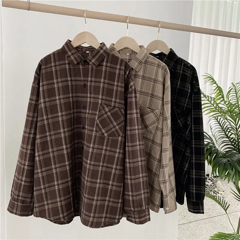 Women Vintage Plaid Shirts Khaki Black Brown Coats Autumn Long Sleeve Oversize Button Up Fashion Shirts Casual Fall Outwear Tops
Women Vintage Plaid Shirts Khaki Black Brown Coats Autumn Long Sleeve Oversize Button Up Fashion Shirts Casual Fall Outwear Tops