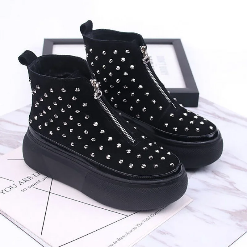 2021 autumn and winter new frosted suede rivet sponge cake thick-soled short boots short sleeve front zipper Martin boots women
2021 autumn and winter new frosted suede rivet sponge cake thick-soled short boots short sleeve front zipper Martin boots women