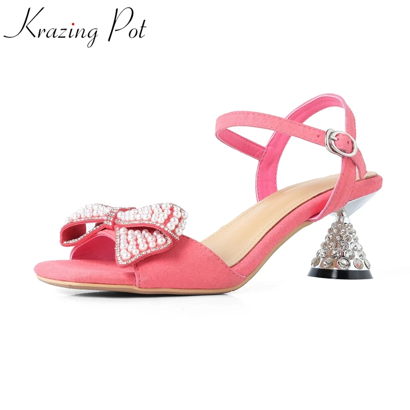 Krazing Pot sheep suede peep toe pearl-studded diamond strange style high heels princess wedding summer bow tie design sandals
Krazing Pot sheep suede peep toe pearl-studded diamond strange style high heels princess wedding summer bow tie design sandals