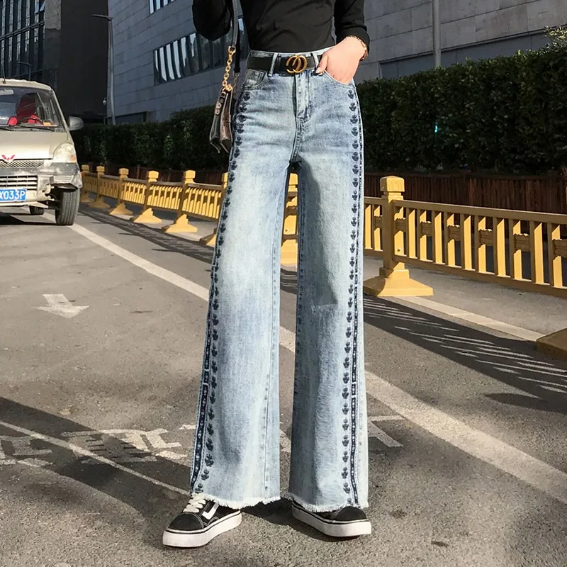 Elastic High Waist Straight Jeans Wide leg pants Women Fashion Embroidery Denim Long Trousers Ladies Casual Jeans Female Blue
Elastic High Waist Straight Jeans Wide leg pants Women Fashion Embroidery Denim Long Trousers Ladies Casual Jeans Female Blue