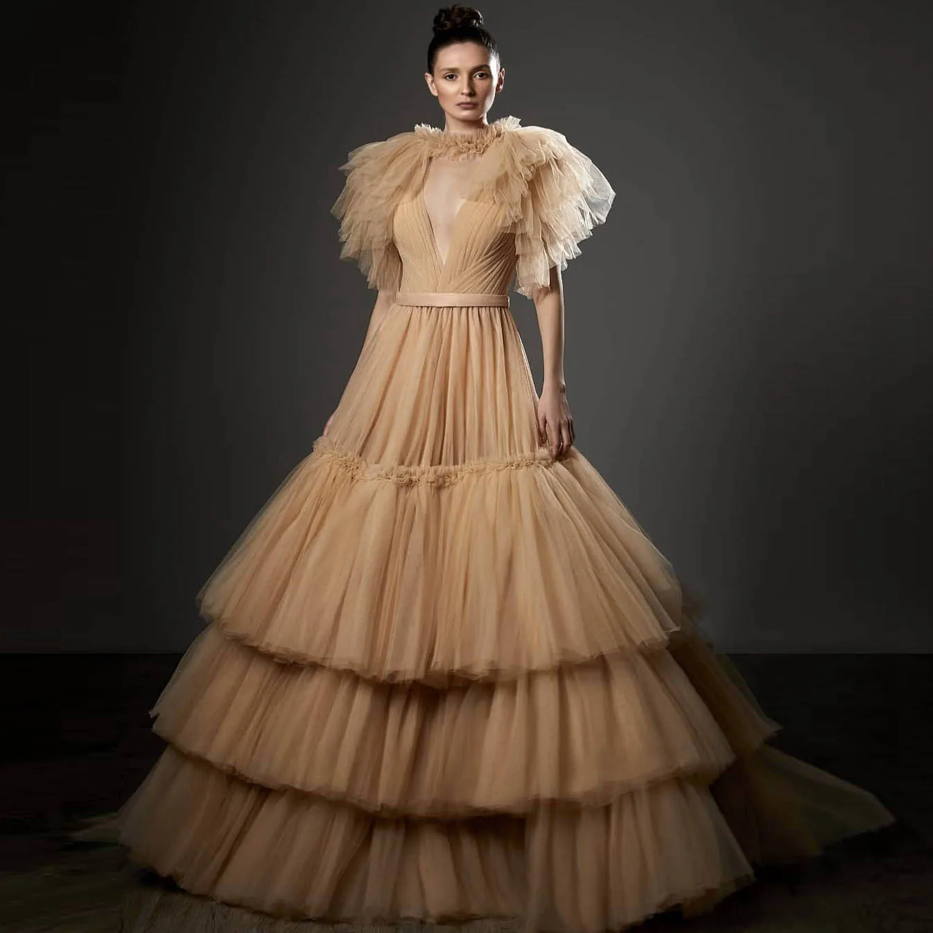 

Elegant Champagne Long Tulle Prom Gowns Ruffled Tiered Puffy Tutu Bridal Dress Short Sleeves Tutu Robe Women Dress Event Party