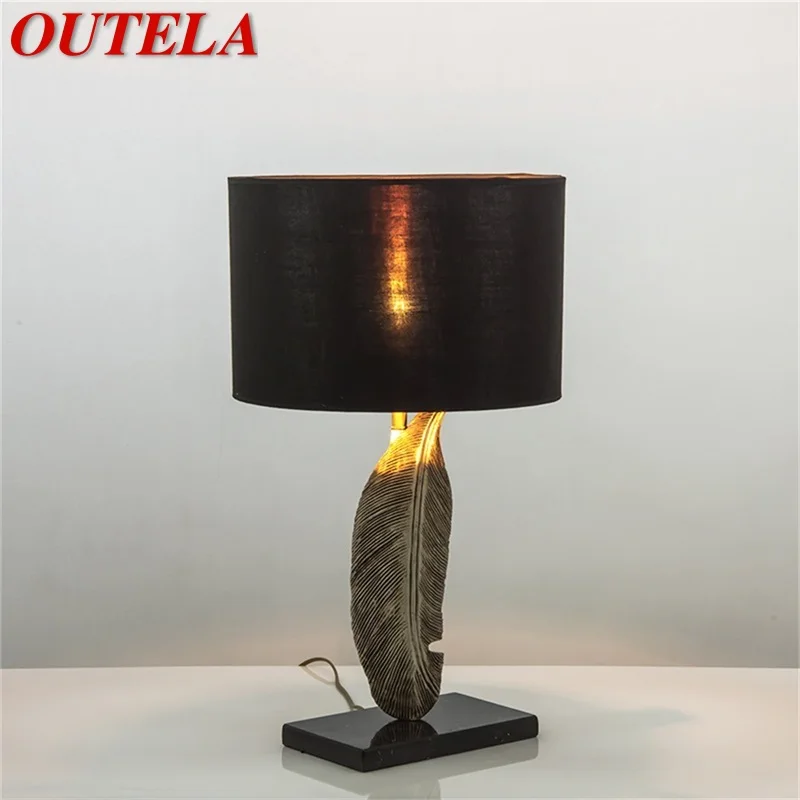 OUTELA European Style Table Lamp Classical Design Bedside Vintage Black Desk Light LED for Living Room Bedroom Home Decor
OUTELA European Style Table Lamp Classical Design Bedside Vintage Black Desk Light LED for Living Room Bedroom Home Decor
