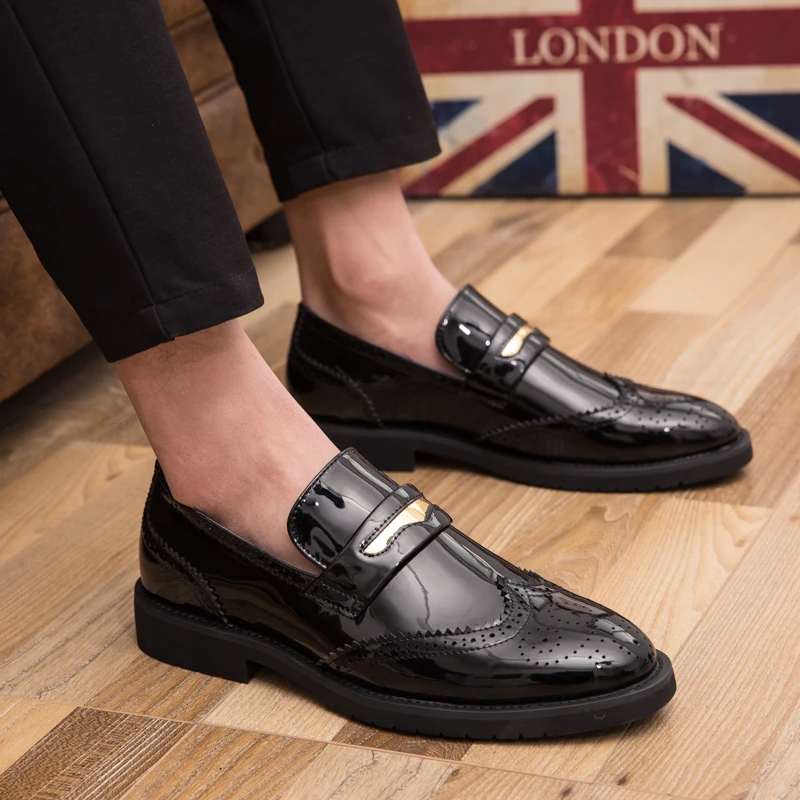 plus size men fashion carving brogue shoes black gold slip-on driving shoe breathable patent leather loafers youth footwear mans
plus size men fashion carving brogue shoes black gold slip-on driving shoe breathable patent leather loafers youth footwear mans