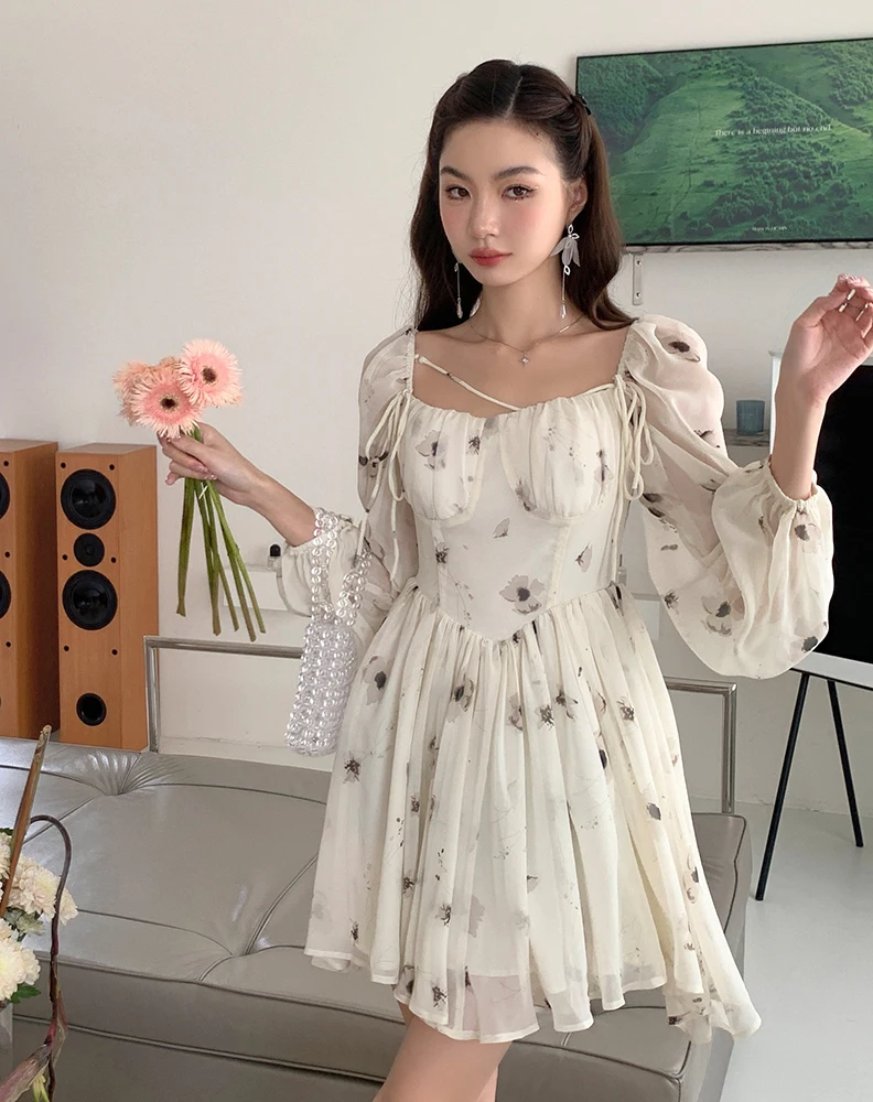 Women's 2023 new design women French waist bubble sleeve lace-up temperament dress
Women's 2023 new design women French waist bubble sleeve lace-up temperament dress
