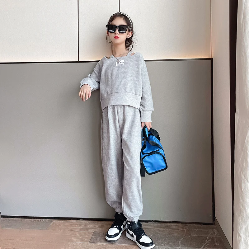 Girls Clothes Set 5 To 14 Years Off-Shoulder Patch Crop Top & Pants Two-piece Outfits Big Kids Casual Sports Streetwear Clothing
Girls Clothes Set 5 To 14 Years Off-Shoulder Patch Crop Top & Pants Two-piece Outfits Big Kids Casual Sports Streetwear Clothing