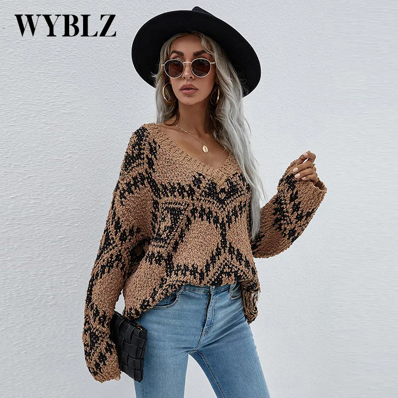 Fashion Loose Knitted Sweater Sexy V-neck Popular Splicing Pullover Sweater Women's Large Size Knit Top Women Spring Autumn New
Fashion Loose Knitted Sweater Sexy V-neck Popular Splicing Pullover Sweater Women's Large Size Knit Top Women Spring Autumn New