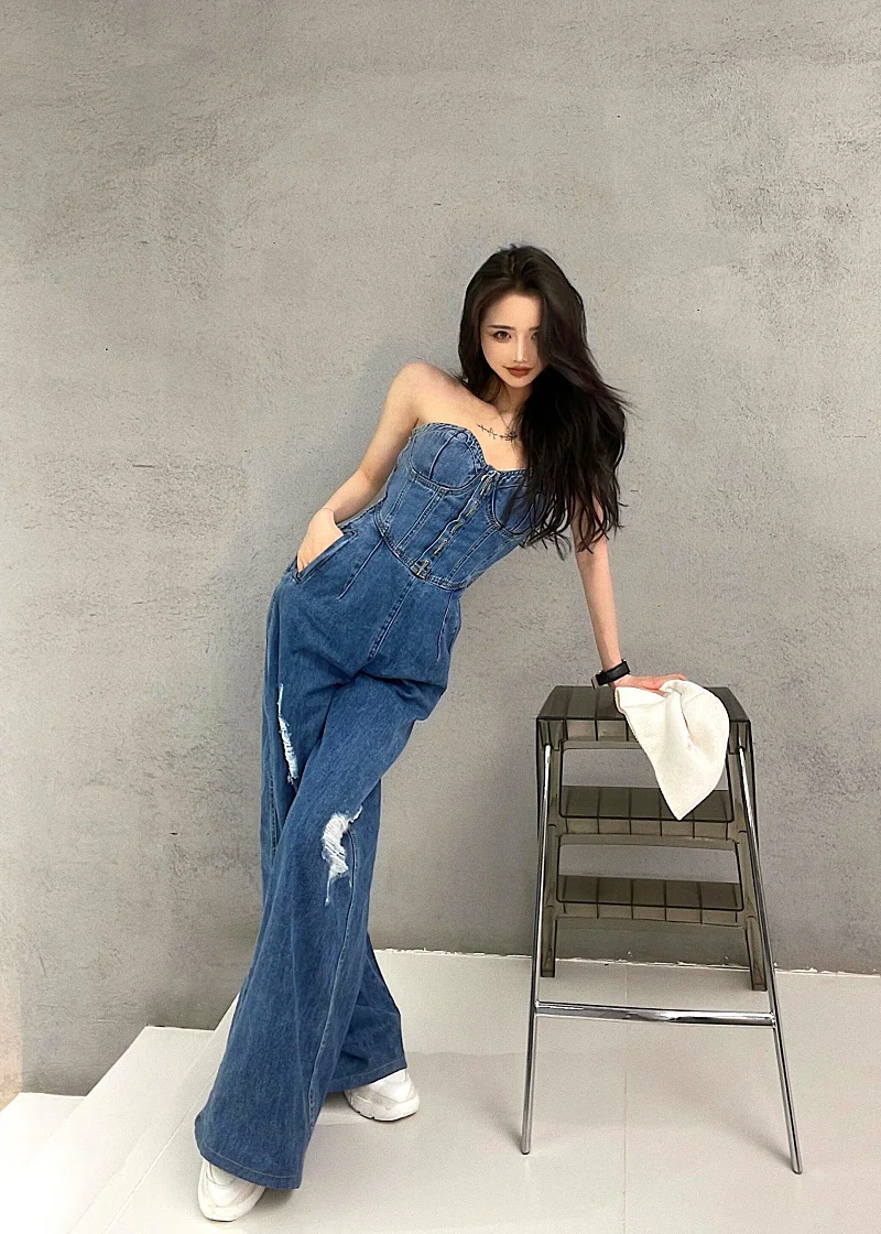 Korean Style Denim Jumpsuit Slim Waist Tube top one piece Wide Leg Pants Sexy Strapless Long Overalls Side Zipper Rompers
Korean Style Denim Jumpsuit Slim Waist Tube top one piece Wide Leg Pants Sexy Strapless Long Overalls Side Zipper Rompers