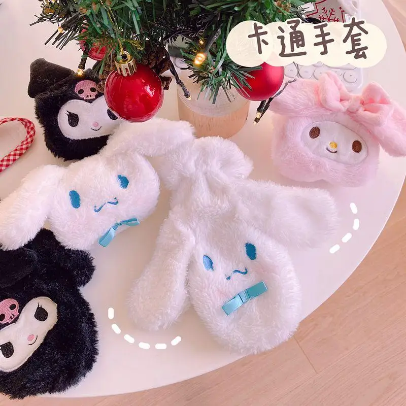 Cartoon Sanrioed Cinnamorollkuromi Kawaii Plush Gloves Girl Heart Cold-Proof and Warm Going Out Riding Couple Gloves Holidaygift 
Cartoon Sanrioed Cinnamorollkuromi Kawaii Plush Gloves Girl Heart Cold-Proof and Warm Going Out Riding Couple Gloves Holidaygift