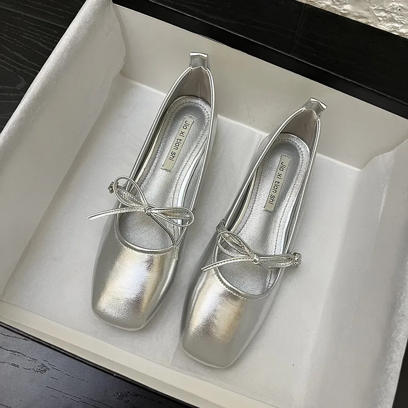 Flat Shoes for Women 2023 Mary Jane Square Toe Solid Colors Autumn Fashion Elegant Concise Designer Luxury Sandals Tacones Mujer
Flat Shoes for Women 2023 Mary Jane Square Toe Solid Colors Autumn Fashion Elegant Concise Designer Luxury Sandals Tacones Mujer