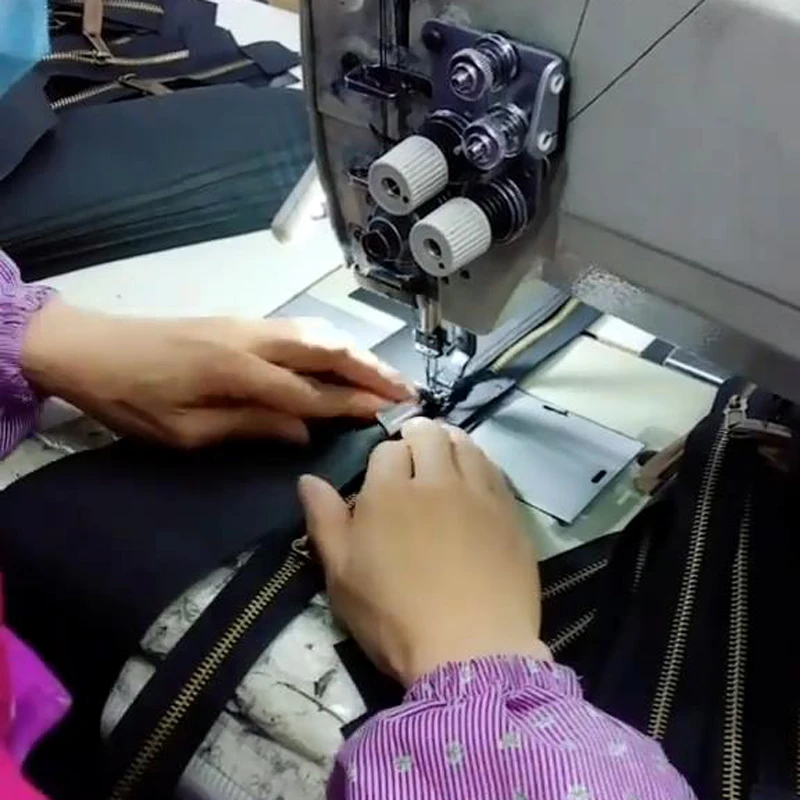 Industrial Sewing Machine Double Needle Lockstitch Machine Upper Zipper Hemmer Slide Single Side Quick Faucet Adjustable Left
Industrial Sewing Machine Double Needle Lockstitch Machine Upper Zipper Hemmer Slide Single Side Quick Faucet Adjustable Left