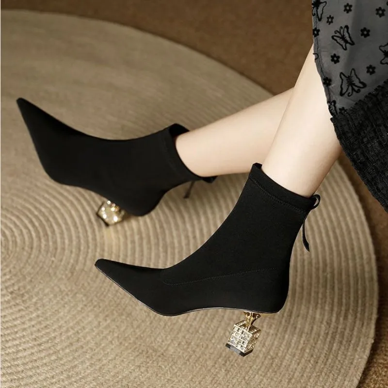 2023 New Fashion Women's Boots Solid Color Fashion Women Boots Winter Black Women's Boots Elastic Slip-On Women Shoes
2023 New Fashion Women's Boots Solid Color Fashion Women Boots Winter Black Women's Boots Elastic Slip-On Women Shoes