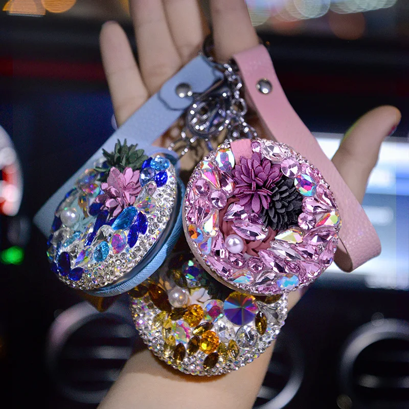 New Luxury Car Keychain Pendant Ladies Creative Rhinestone Portable Makeup Mirror Jewelry Crystal Key Chain Lanyard Best Gift
New Luxury Car Keychain Pendant Ladies Creative Rhinestone Portable Makeup Mirror Jewelry Crystal Key Chain Lanyard Best Gift