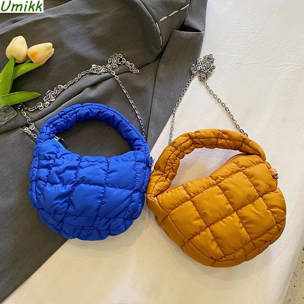 Mini Pleated Cloud Tote Bags Fashion Quilted Embroidery Thread Handbags Ladies Chain Phone Purse Solid Color Women Shoulder Bags 
Mini Pleated Cloud Tote Bags Fashion Quilted Embroidery Thread Handbags Ladies Chain Phone Purse Solid Color Women Shoulder Bags