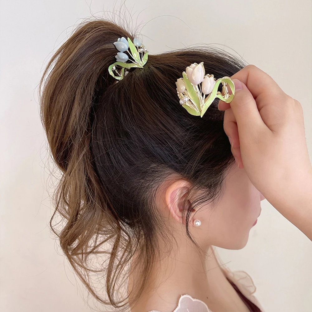 2022 New Korean Women Hair Claw Elegant Hair Clip Pearl Branch Flower Small Grab High-end Luxury Headwear Hair Accessories
2022 New Korean Women Hair Claw Elegant Hair Clip Pearl Branch Flower Small Grab High-end Luxury Headwear Hair Accessories