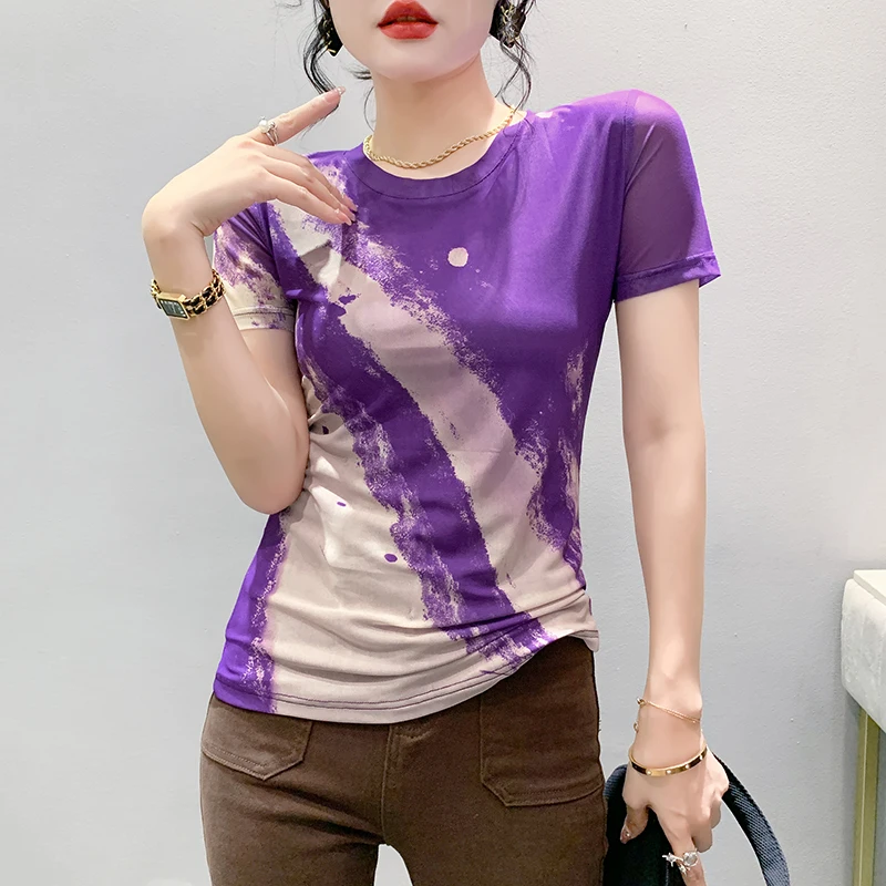 2023 New Summer European Clothes Mesh T-Shirt Chic Sexy Print Color Blocking Women's Tops Short Sleeve Casual Hot Tees 33132
2023 New Summer European Clothes Mesh T-Shirt Chic Sexy Print Color Blocking Women's Tops Short Sleeve Casual Hot Tees 33132