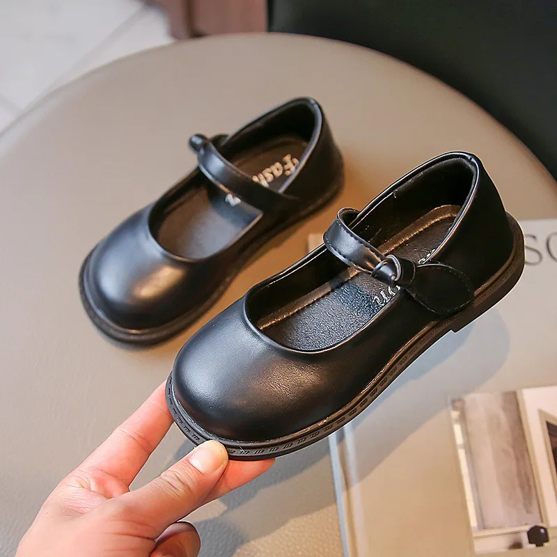2022 Spring and Autumn New UK Uniform School Shoes Japanese Style Simple Solid Color Shallow Leather Shoes Child Fashion Casual
2022 Spring and Autumn New UK Uniform School Shoes Japanese Style Simple Solid Color Shallow Leather Shoes Child Fashion Casual