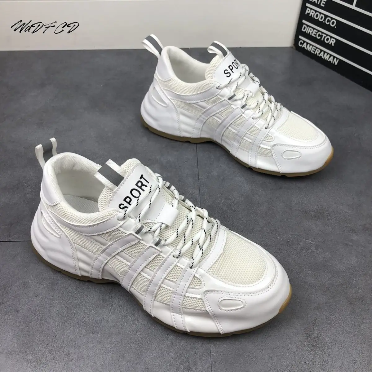 Mens Womens Chunky Sneakers Fashion Leather Mesh Breathable Increased Internal Platform Shoes Couple Cover Bottom Casual Shoes
Mens Womens Chunky Sneakers Fashion Leather Mesh Breathable Increased Internal Platform Shoes Couple Cover Bottom Casual Shoes