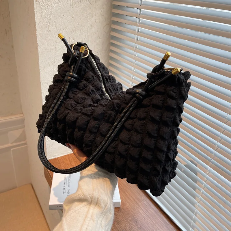 Lamb Wool Women'S Bag 2022 Winter Large-Capacity Diamond Tote Bag Simple And Fashionable Shoulder Bag
Lamb Wool Women'S Bag 2022 Winter Large-Capacity Diamond Tote Bag Simple And Fashionable Shoulder Bag