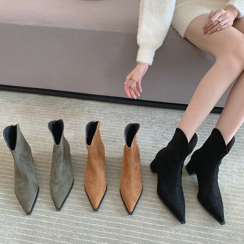New 2022 Luxury Ladies Modern Boots Zippers Casual Female Outdoor Heel Shoes Pointed Toe Fashion Short Women Ankle Boots
New 2022 Luxury Ladies Modern Boots Zippers Casual Female Outdoor Heel Shoes Pointed Toe Fashion Short Women Ankle Boots
