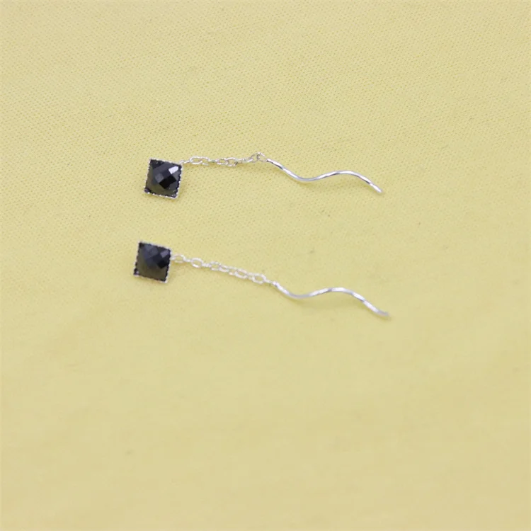 ZFSILVER Trendy Retro Square Black Agate Women Earrings Sterling 925 Silver Ear Line Eardrop For Female Jewelry Drop Gift Party
ZFSILVER Trendy Retro Square Black Agate Women Earrings Sterling 925 Silver Ear Line Eardrop For Female Jewelry Drop Gift Party