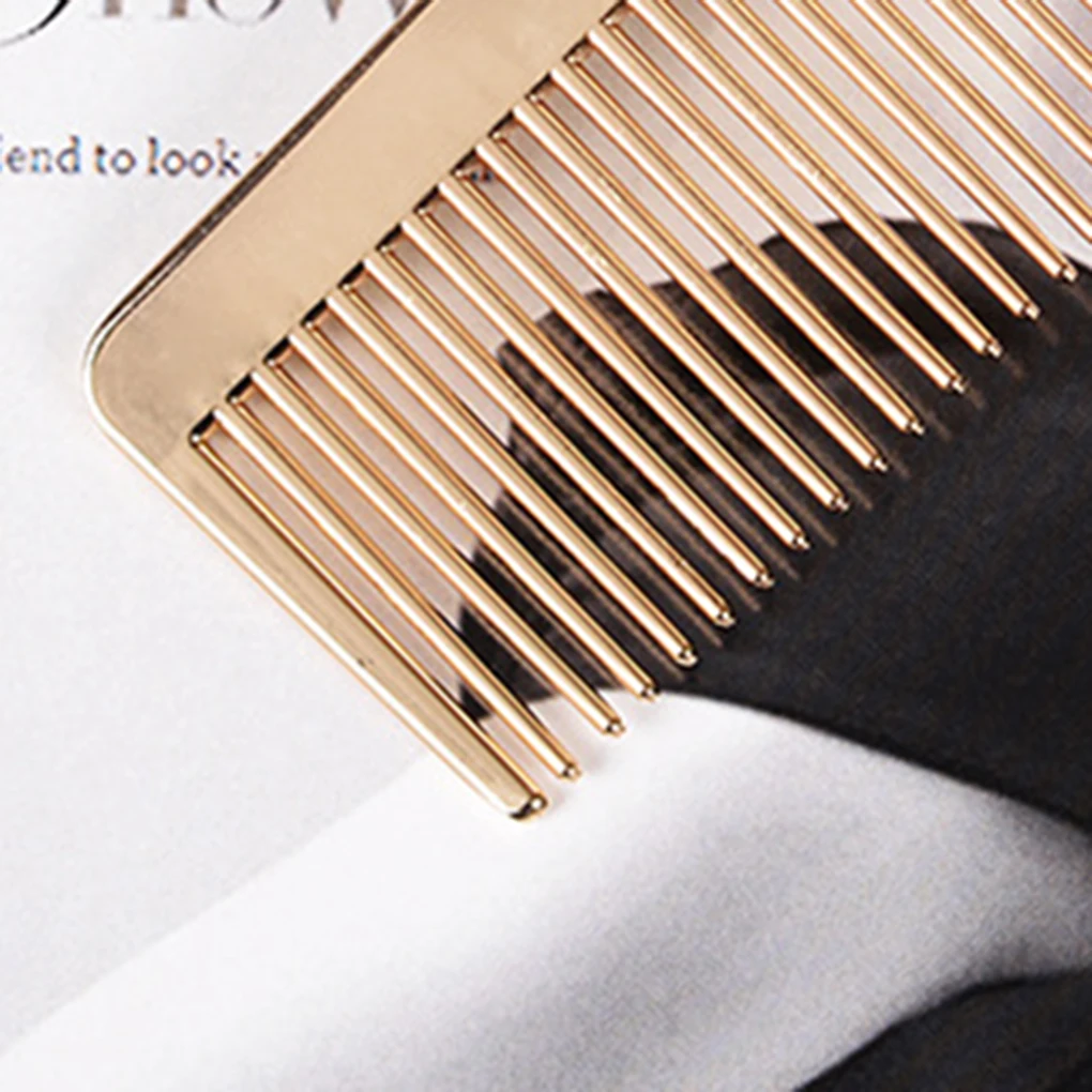 Metal Fine Toothed Alloy Comb Golden Men Women Hairdressing Pocket Hairbrush Good Quality Portable Hair Care Fine Toothed Comb
Metal Fine Toothed Alloy Comb Golden Men Women Hairdressing Pocket Hairbrush Good Quality Portable Hair Care Fine Toothed Comb