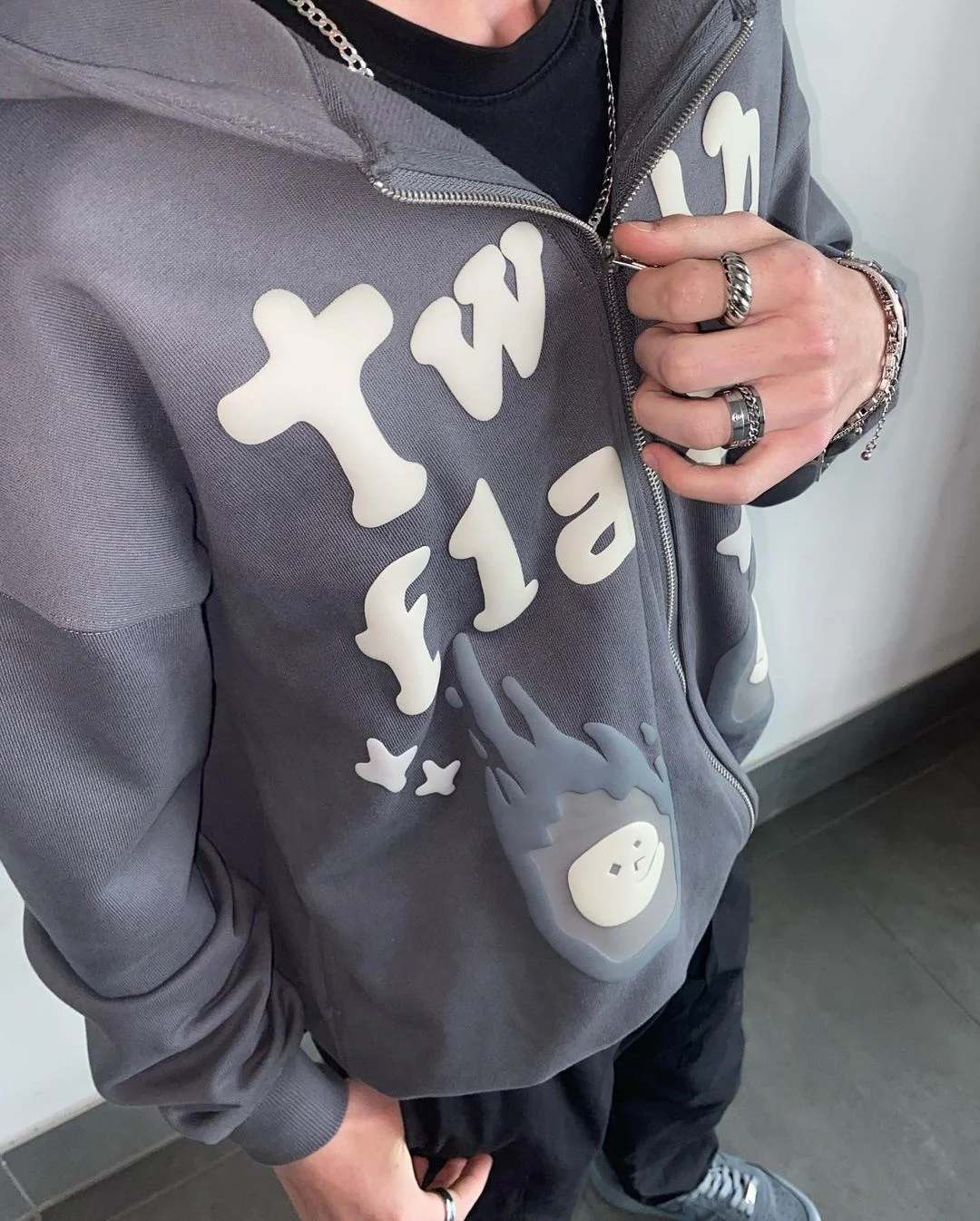 Harajuku Hot selling foam print zip dies women couples tops sweatshirt goth streetwear clothing oversized die y2k clothes
Harajuku Hot selling foam print zip dies women couples tops sweatshirt goth streetwear clothing oversized die y2k clothes