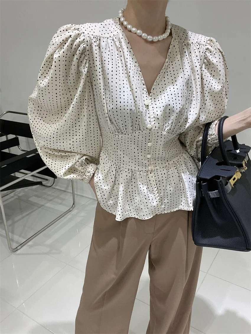 HziriP S-M Polka Dots Women Shirts Autumn Elegant V-Neck Slim 2022 Work Wear Full Sleeve Chic New Office Lady Casual Blusas
HziriP S-M Polka Dots Women Shirts Autumn Elegant V-Neck Slim 2022 Work Wear Full Sleeve Chic New Office Lady Casual Blusas