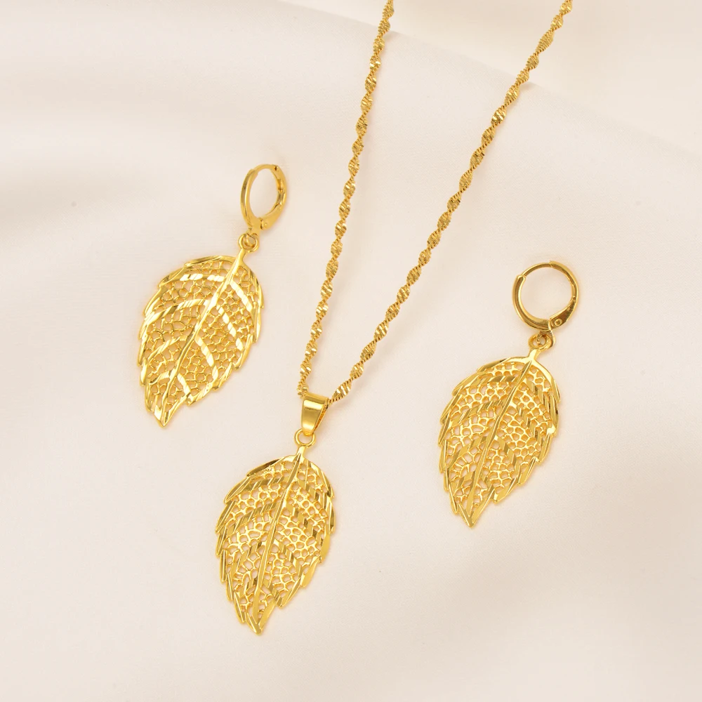 New Gorgeous Gold Color Plating Leaf Charm Drop Earrings Pendant Set For Women Girl Elegant Casual Chic Modern Jewelry Gift
New Gorgeous Gold Color Plating Leaf Charm Drop Earrings Pendant Set For Women Girl Elegant Casual Chic Modern Jewelry Gift