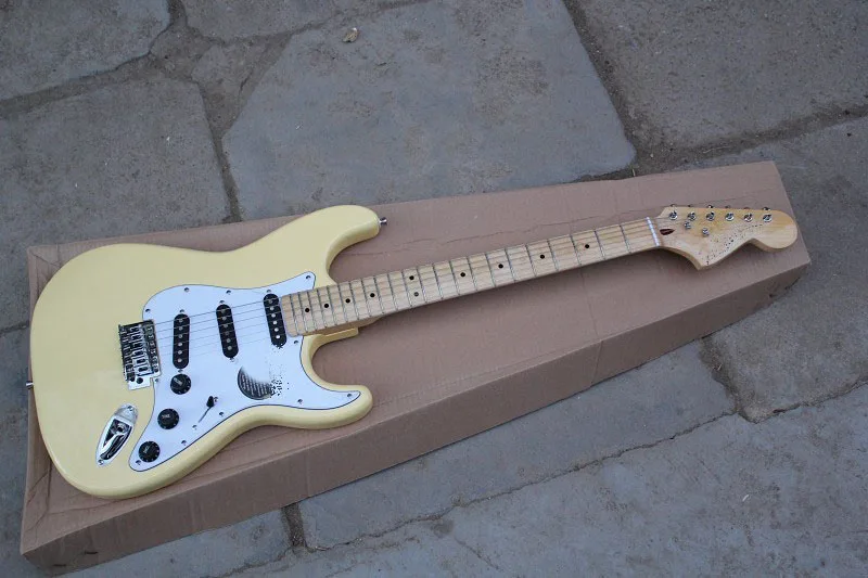 custom shop Stratocast-er Electric Guitar have more style you can choose more picture In Stock
custom shop Stratocast-er Electric Guitar have more style you can choose more picture In Stock