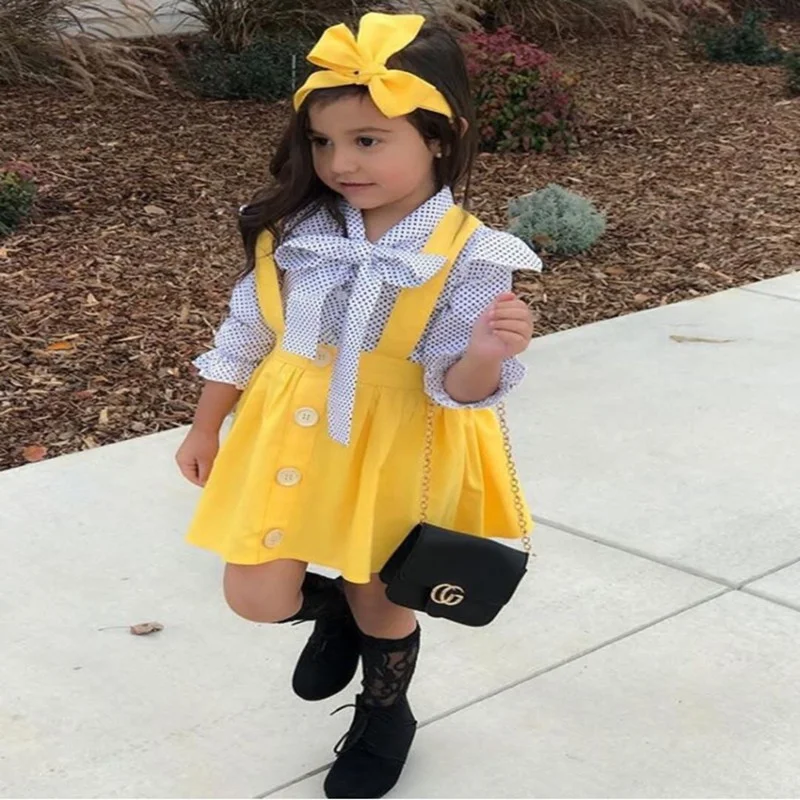 Girls' autumn and winter new dot long sleeve printed + color suspender skirt three piece set
Girls' autumn and winter new dot long sleeve printed + color suspender skirt three piece set