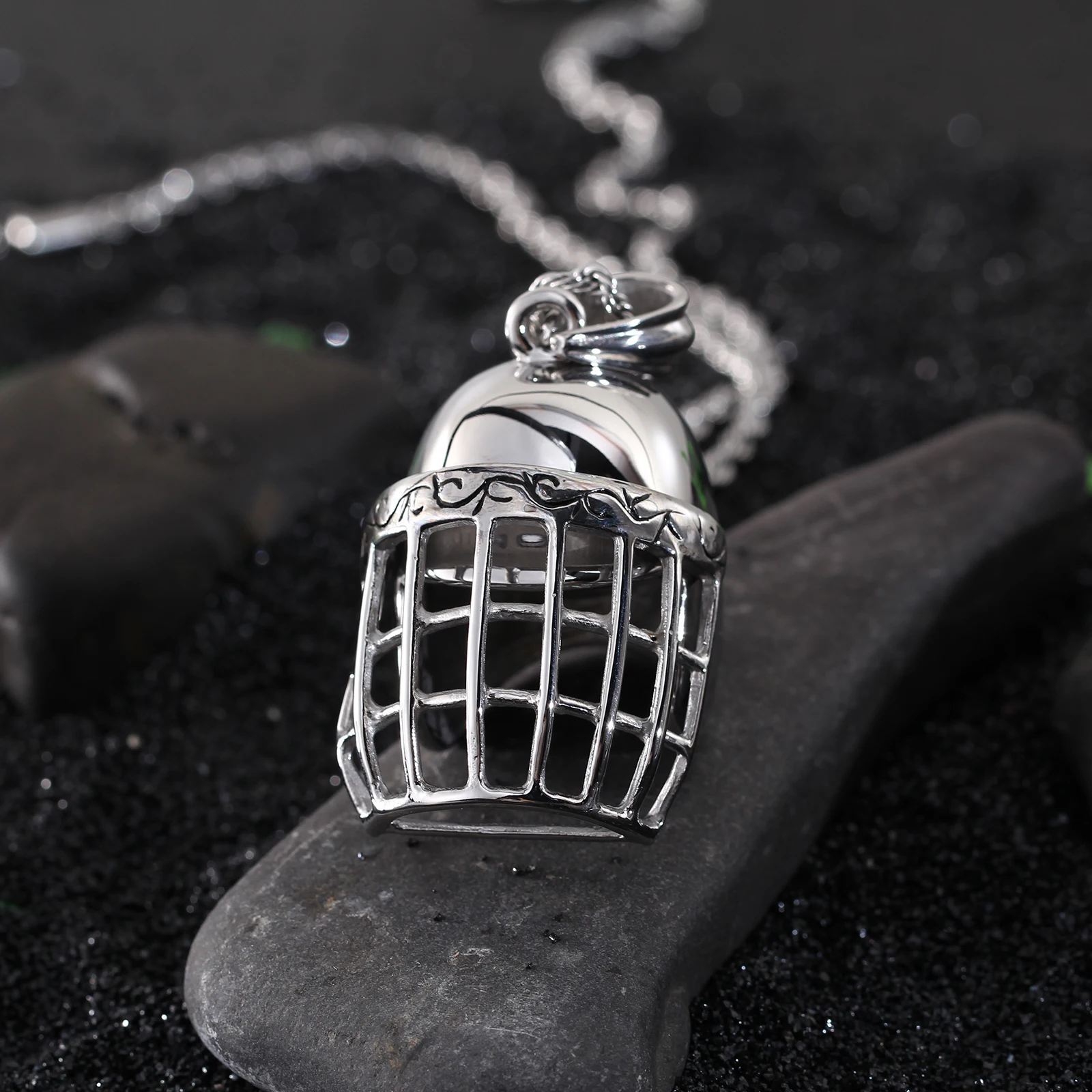HaoYi Stainless Steel Baseball Helmet Pendant Necklace For Men Fashion Luxury Smooth Metal Jewelry Accessories
HaoYi Stainless Steel Baseball Helmet Pendant Necklace For Men Fashion Luxury Smooth Metal Jewelry Accessories