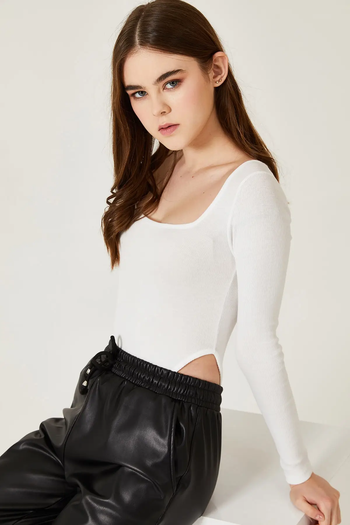 Women's Bodysuit White Camisole Rompers Fashion Sexy Sheath Skinny Summer Streetwear Outfits Overalls
Women's Bodysuit White Camisole Rompers Fashion Sexy Sheath Skinny Summer Streetwear Outfits Overalls