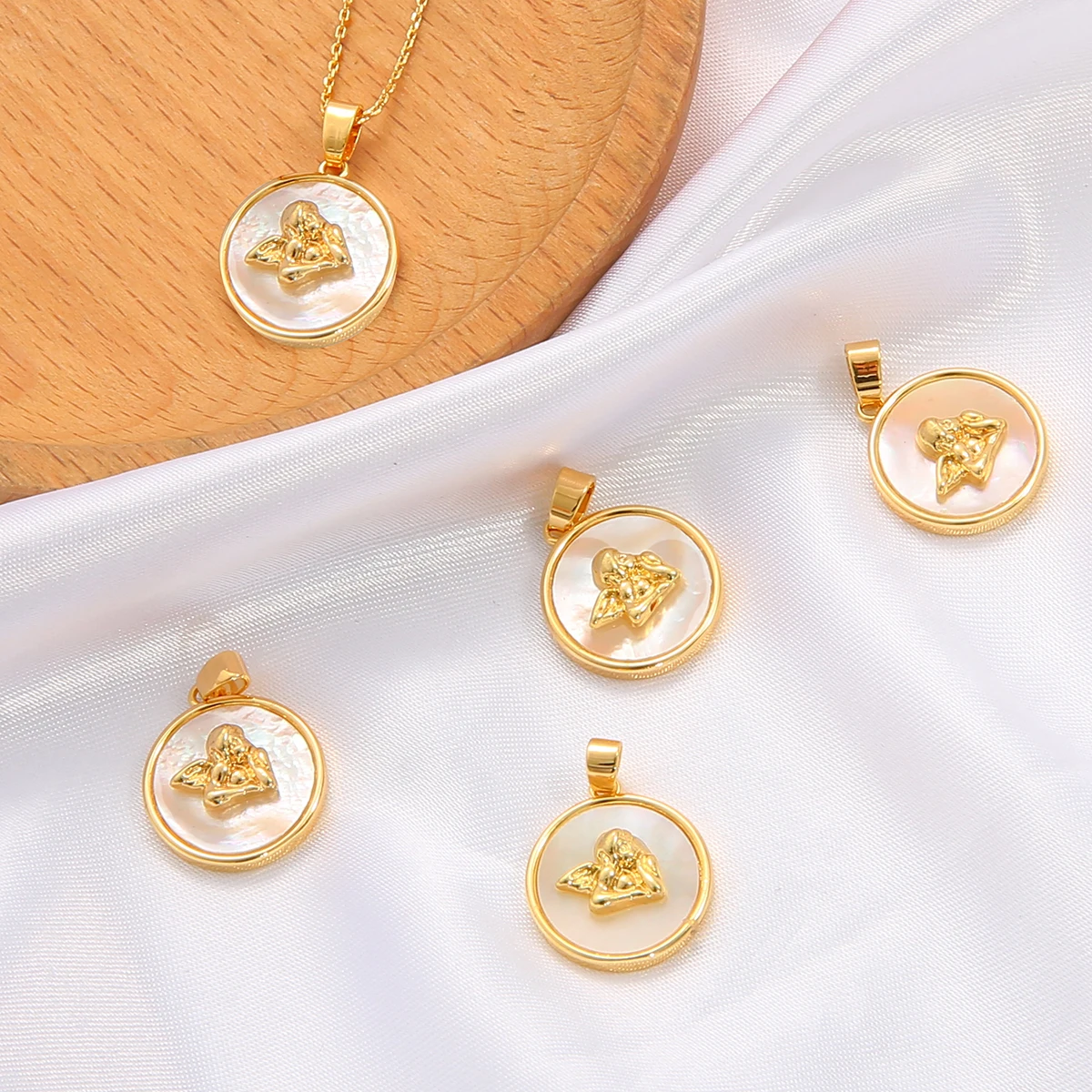 1Pc Brass Copper with 18K Gold Plated Baroque Shell Angel Pendant for DIY Necklaces Bracelets Jewelry Making
1Pc Brass Copper with 18K Gold Plated Baroque Shell Angel Pendant for DIY Necklaces Bracelets Jewelry Making