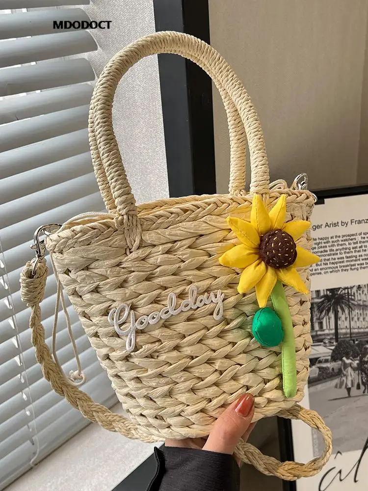 2023 New Straw Woven Trendy Crossbody Summer Luxury Designer Bucket Handbags For Women Casual Fashion Travel Ladies Shoulder Bag
2023 New Straw Woven Trendy Crossbody Summer Luxury Designer Bucket Handbags For Women Casual Fashion Travel Ladies Shoulder Bag