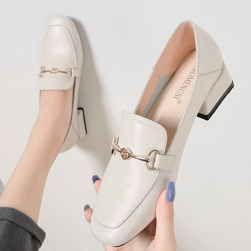 33-43 Women Leather Moccasins Shoes 2022 British Elegant Sexy Horsebit Black Beige Low Heel Square Toe Office Women Mules Heels
33-43 Women Leather Moccasins Shoes 2022 British Elegant Sexy Horsebit Black Beige Low Heel Square Toe Office Women Mules Heels