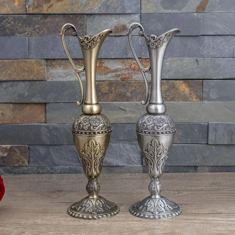 Flower Vase Home Decor Creative European Retro Tabletop Vase Dining Table Metal Craft Home Decoration Decoration Vase
Flower Vase Home Decor Creative European Retro Tabletop Vase Dining Table Metal Craft Home Decoration Decoration Vase