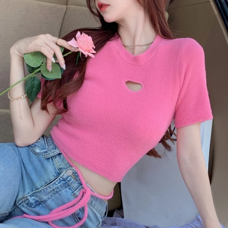 Summer Pure Desire Sexy Hollow Love Design Sense Knitted Short Section Tight-fitting Thin Strap T-shirt Top Ins Trendy Girl
Summer Pure Desire Sexy Hollow Love Design Sense Knitted Short Section Tight-fitting Thin Strap T-shirt Top Ins Trendy Girl