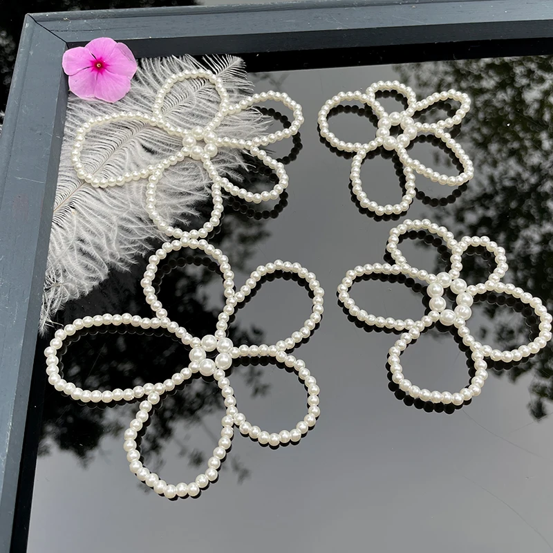 10pcs flower peal beaded rhinestone Patches for clothes DIY beaded appliques Embroidery flower parches for clothing jeans
10pcs flower peal beaded rhinestone Patches for clothes DIY beaded appliques Embroidery flower parches for clothing jeans