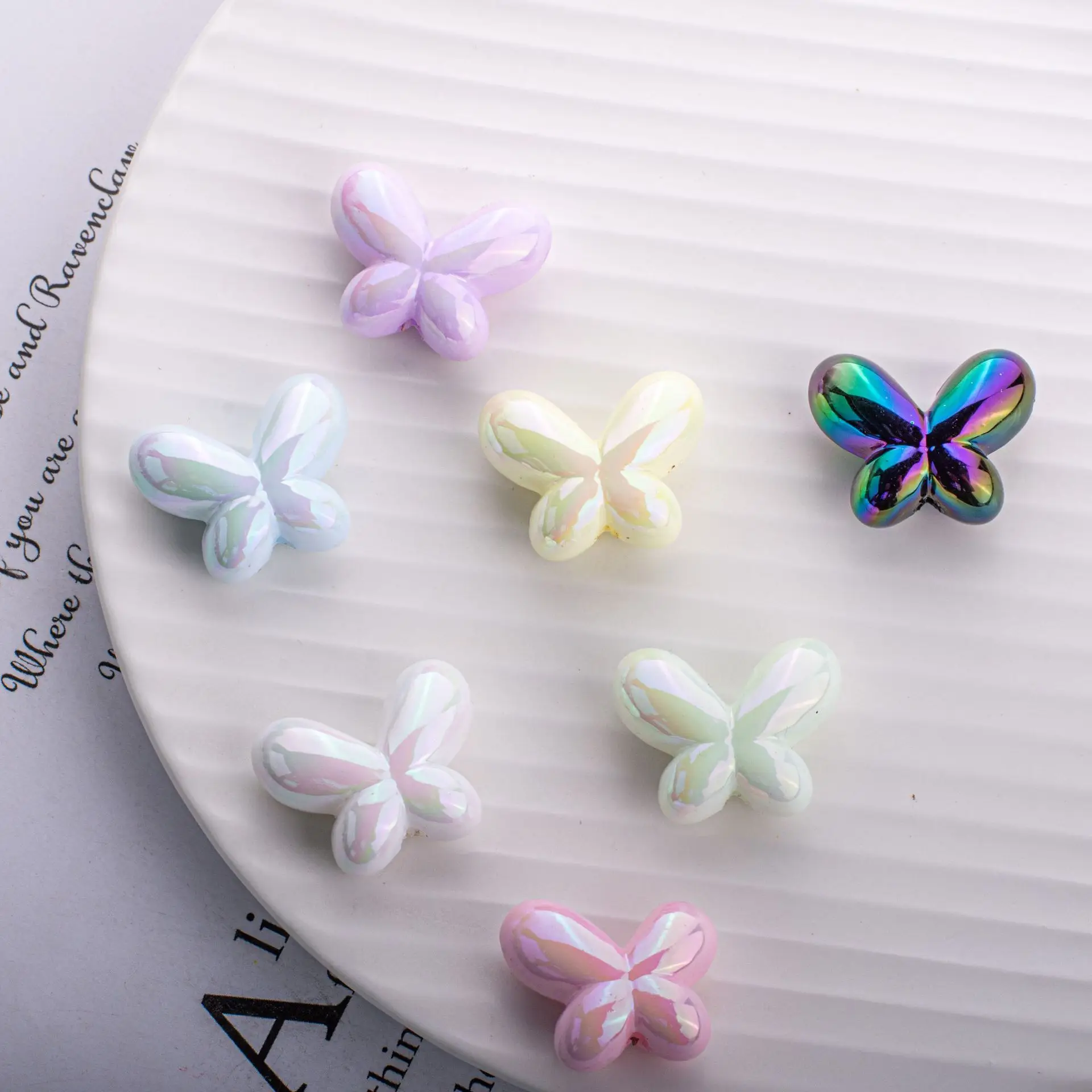Newest 80pcs 24*19mm AB Colors Acrylic Butterfly Jewelry Beads Ornament Accessory Plastic Beauty Necklace Bracelet Beading DIY
Newest 80pcs 24*19mm AB Colors Acrylic Butterfly Jewelry Beads Ornament Accessory Plastic Beauty Necklace Bracelet Beading DIY
