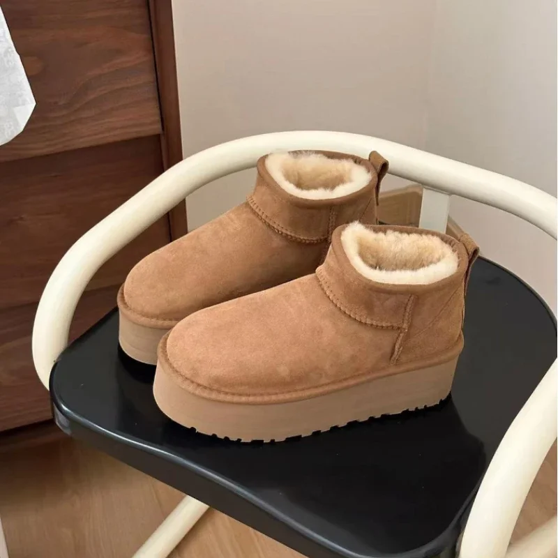 2023 Natural Fur Platform Snow Boots for Women Men Winter Boots Genuine Sheepskin Leather Ankle Boots Natural Wool Warm Boots 
2023 Natural Fur Platform Snow Boots for Women Men Winter Boots Genuine Sheepskin Leather Ankle Boots Natural Wool Warm Boots