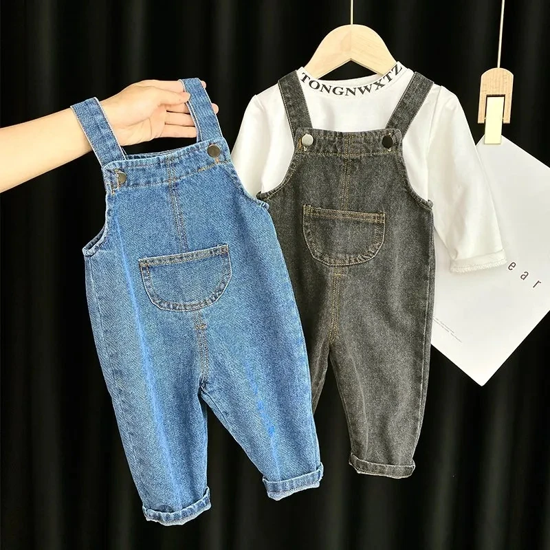 Korean Style Casual Denim Overalls Spring Autumn Boys Girls Denim Pants 0-4 Years Old Children's Loose Denim Suspender shorts
Korean Style Casual Denim Overalls Spring Autumn Boys Girls Denim Pants 0-4 Years Old Children's Loose Denim Suspender shorts