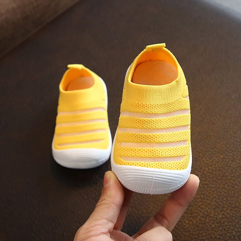 Summer Boys and Girls Mesh Breathable Walking Shoes Soft Sole Anti Slip Baby Shoes Fashion Simple Striped Shoes for Children
Summer Boys and Girls Mesh Breathable Walking Shoes Soft Sole Anti Slip Baby Shoes Fashion Simple Striped Shoes for Children