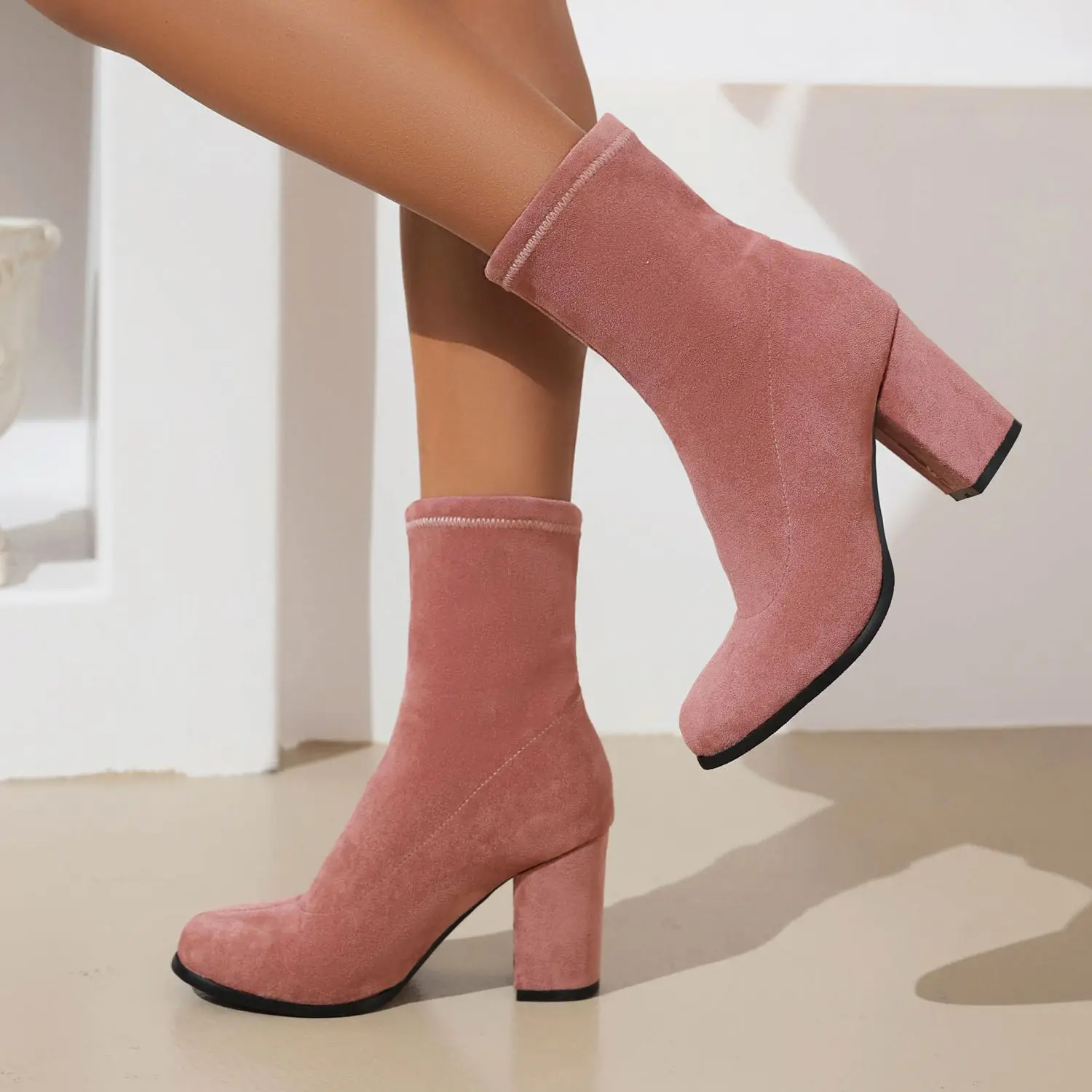 2022 Winter 6CM Chunky Heels Female Pink Apricot Beige Slip On Ankle Boots Ladies Short Boots New Big Size 40 41 42 43 44 45 
2022 Winter 6CM Chunky Heels Female Pink Apricot Beige Slip On Ankle Boots Ladies Short Boots New Big Size 40 41 42 43 44 45