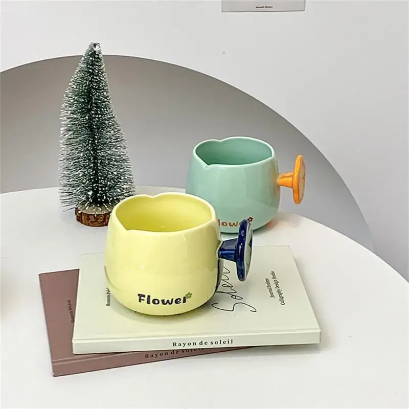Personality Gift With Hand Gift Cup Contrast Mug Wine Mugs Water Cup Creative Flower Coffee Mug Household Water Cup Cartoon Cute
Personality Gift With Hand Gift Cup Contrast Mug Wine Mugs Water Cup Creative Flower Coffee Mug Household Water Cup Cartoon Cute