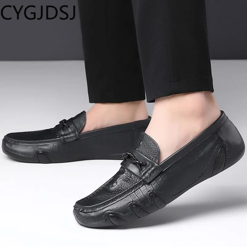 Туфли мужские кожаные, лоферы, без застежки, роскошные повседневные, офисные кроссовки, итальянский стиль, 2023
Туфли мужские кожаные, лоферы, без застежки, роскошные повседневные, офисные кроссовки, итальянский стиль, 2023