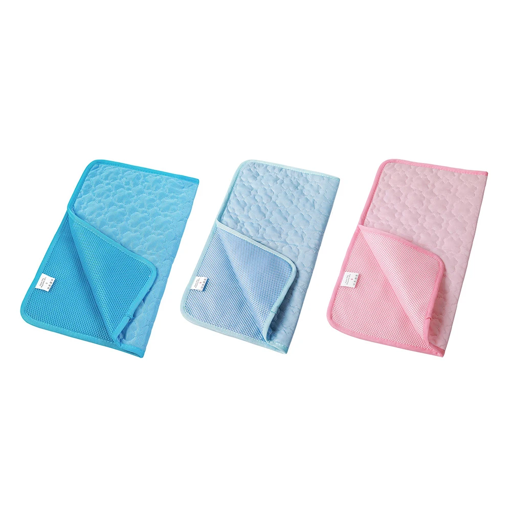 Cushion Portable Tour Camping Sleeping Pet Accessories Cat Bed Kennel Mattress for Pet Cool Bed Rest House
Cushion Portable Tour Camping Sleeping Pet Accessories Cat Bed Kennel Mattress for Pet Cool Bed Rest House